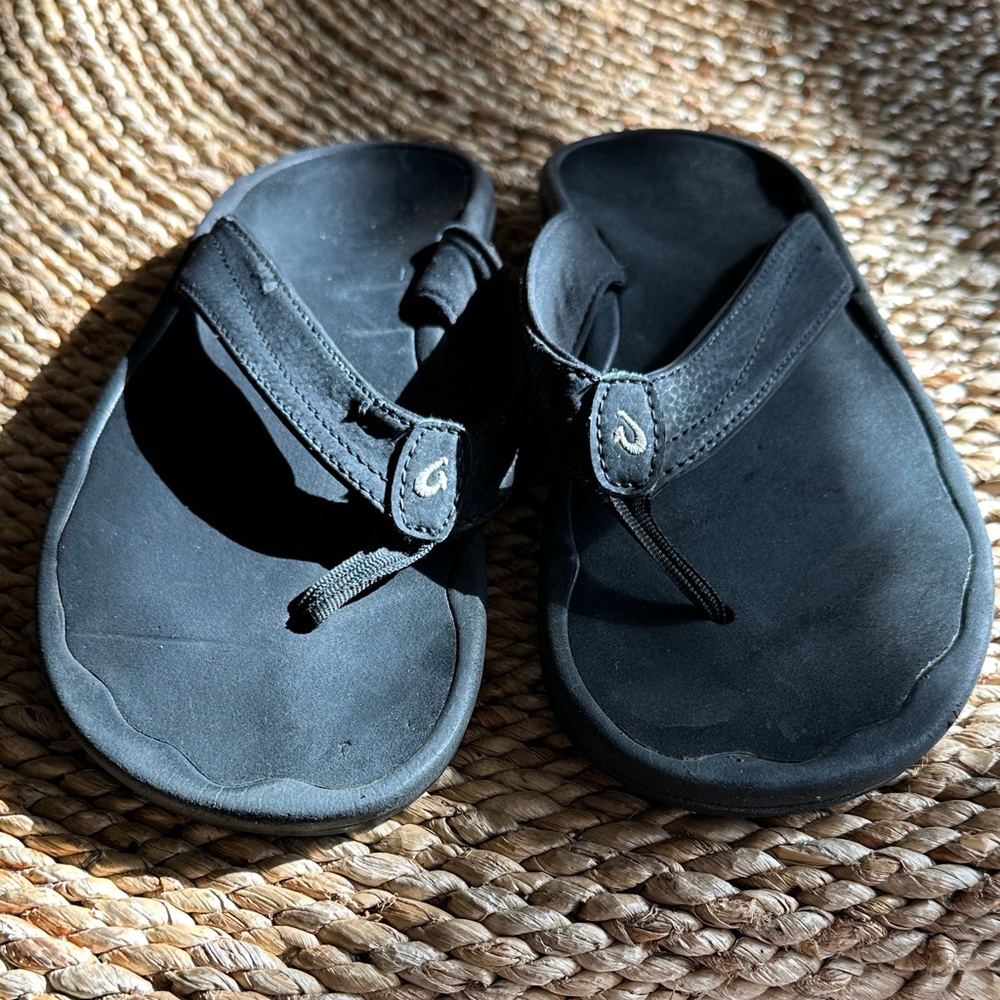 Olu Kai Black Flip Flop Sandals men 9